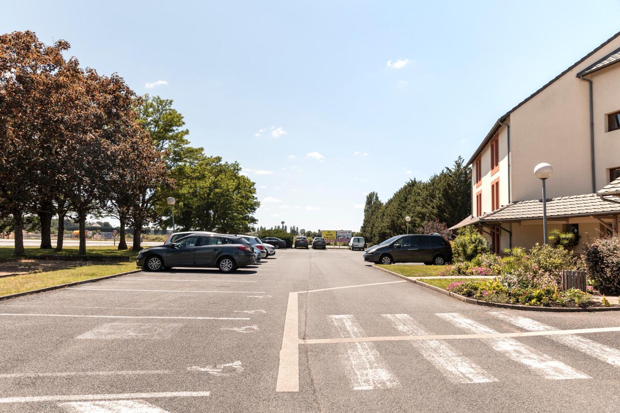 Kyriad Châteauroux Exterior foto